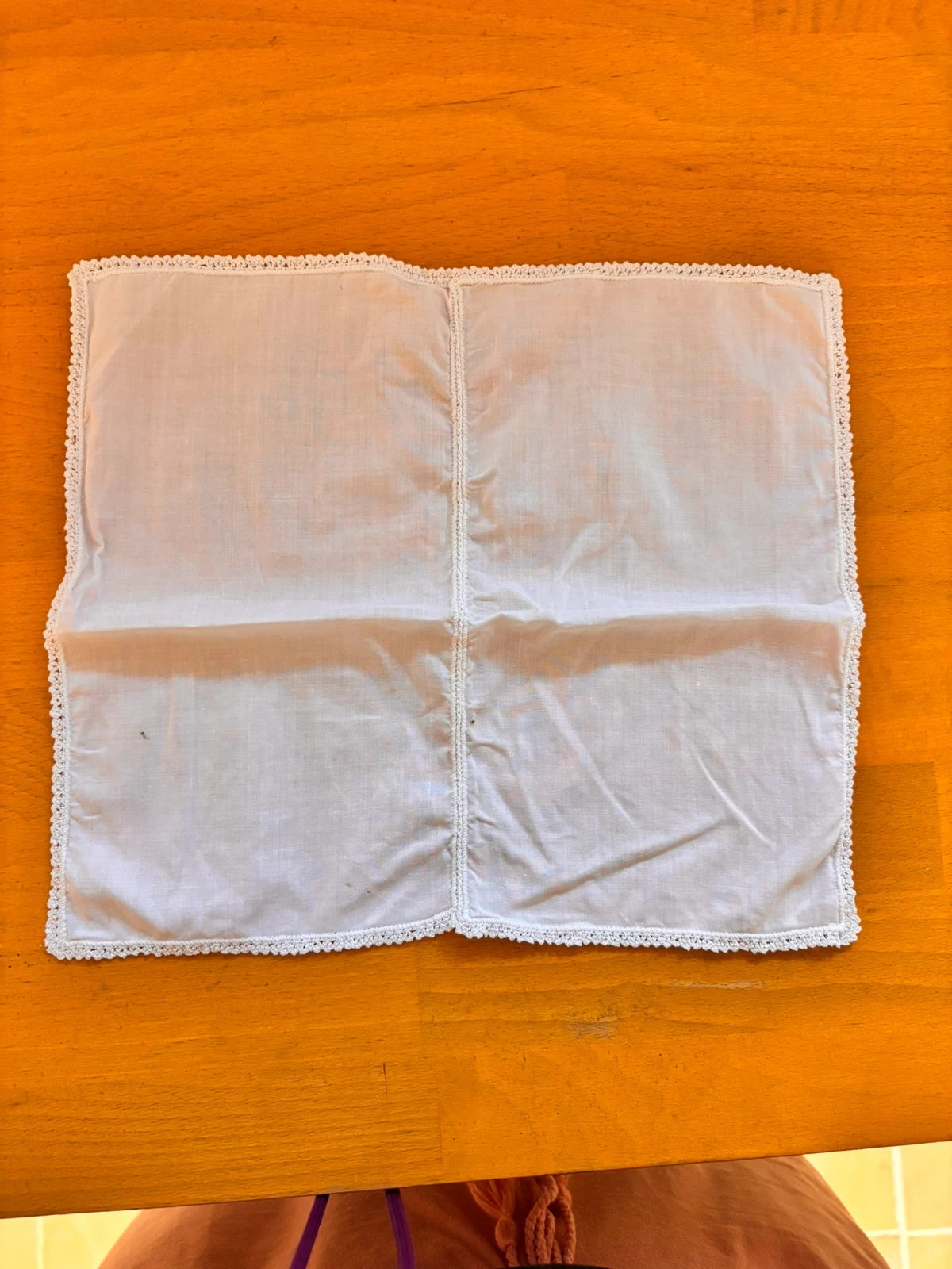 Lot of 5 old white fabric handkerchiefs with lace trim – photo 6
